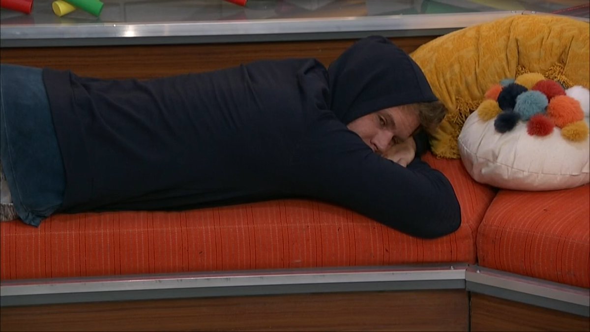 Somebody come help this man  #BB22