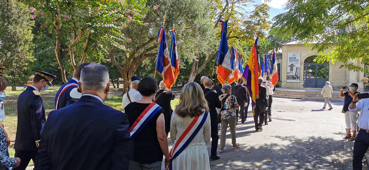 LegionHonneur34's tweet photo. @SDIS34 @montpellier_ @DDSIS34 @BONNAFOUX4 @aurelienmanenc @Gillesviri @Prefet34 @GilbertArnal @Delafosse2020 @CPOIREL13 @LetiziaSpo @BruyereVal Cérémonie commémorative de la Libération de Montpellier avec la participation de la @LegionHonneur34 société des membres de la Légion d'honneur de l'Hérault, del'#ANMONM34 #Anopex34 https://t.co/uozBFUPDnZ