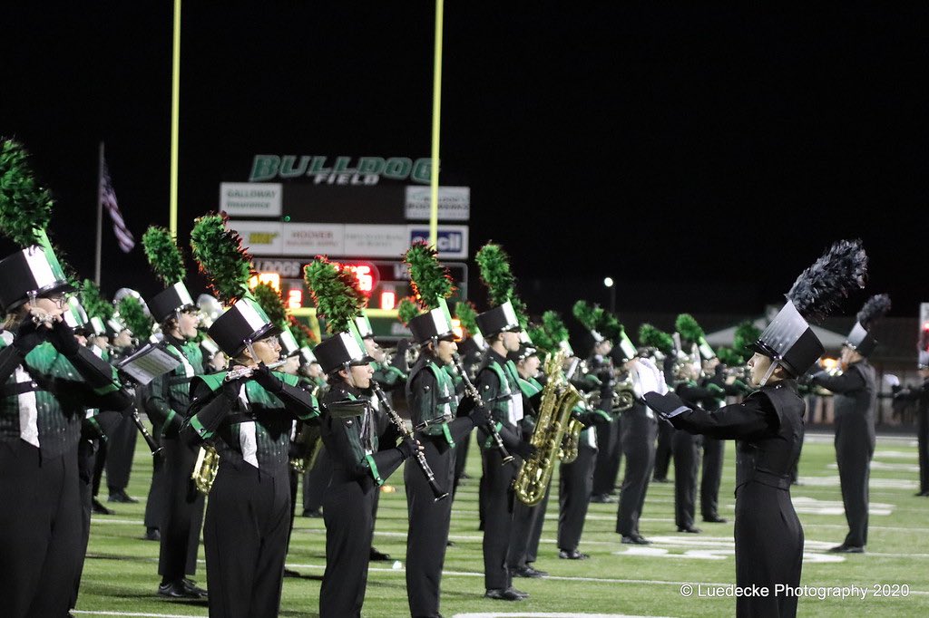 An amazing, energetic start to football season indeed. 
(photos: luedeckephotography)
