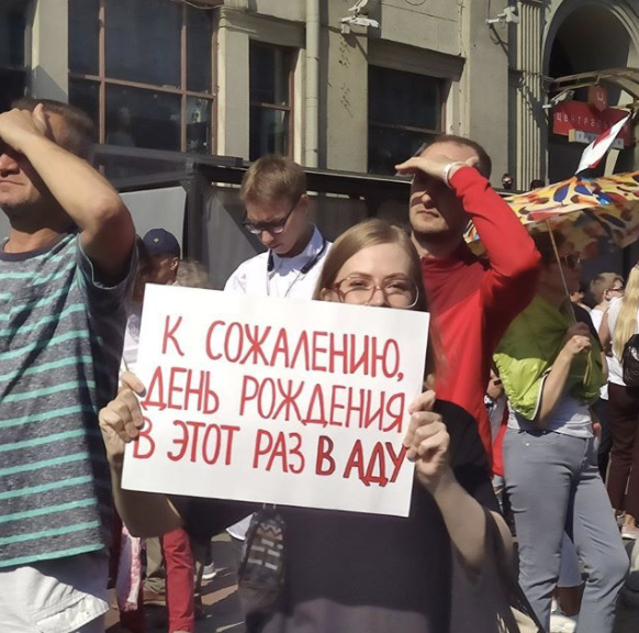 EgsK9QCXgAEJHjP?format=png&name=small