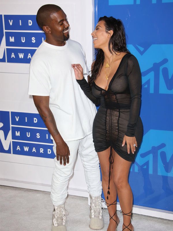 Since the  #VMAs   are tonight, here’s a thread of Kanye and Kim’s most memorable  #VMA   moments: