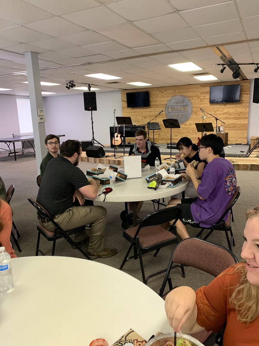 Firstcollege_'s tweet image. We loved seeing everyone at the welcome back lunch! We put masks on before and after the meal to #stopthespread