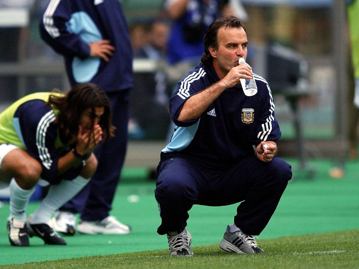 Bielsa took charge of 68 games and lost only 10. He won an impressive 42, along with 16 draws. His win ratio of 61.8% is the best of his career. He managed at the 1999 and 2004 Copa America tournaments, finishing runner up in the latter. He also was at the 2002 World Cup.