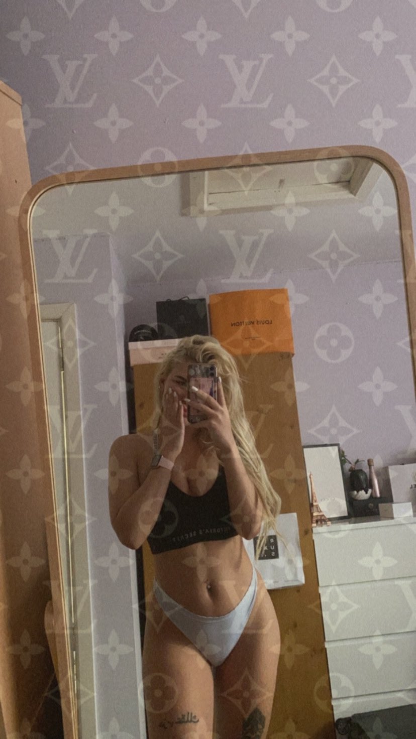 tina snows on X: my only fans page is only 4$ for a limited amount!! ends  in 24 hours. now u have no excuse, it's the same price as a beer  t.com5rmhN7KEl