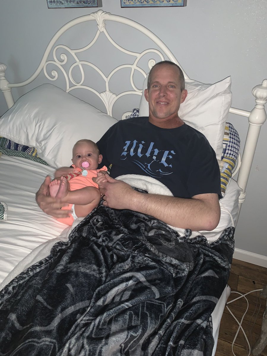 _ryleeroo_'s tweet photo. F*CK CANCER
It took an other amazing person from us last night. So glad you got to meet Blake before this ugly thing took you from us. You will be missed by so many, you never stopped fighting and stayed positive throughout your whole journey! We love you so much uncle Erik💕 https://t.co/TN0VU6iHsv