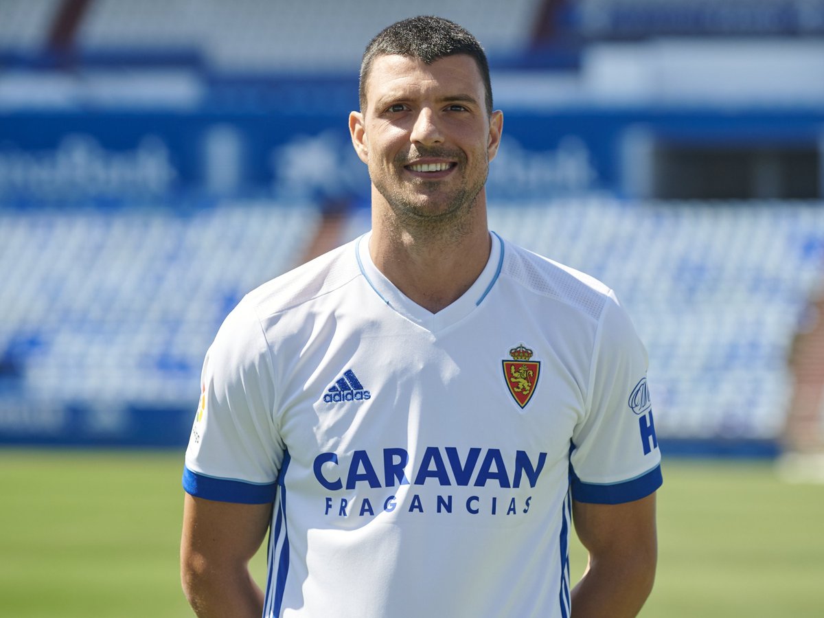 レアルサラゴサ スペイン語分かるかな サッカーに興味がある人 ラリーガが好きな人 そこにスペイン語 の知識が伴うと もっとサッカーが楽しくなります 言われるほど簡単ではないですが ぜひインタビューから耳と目で選手の意気込み