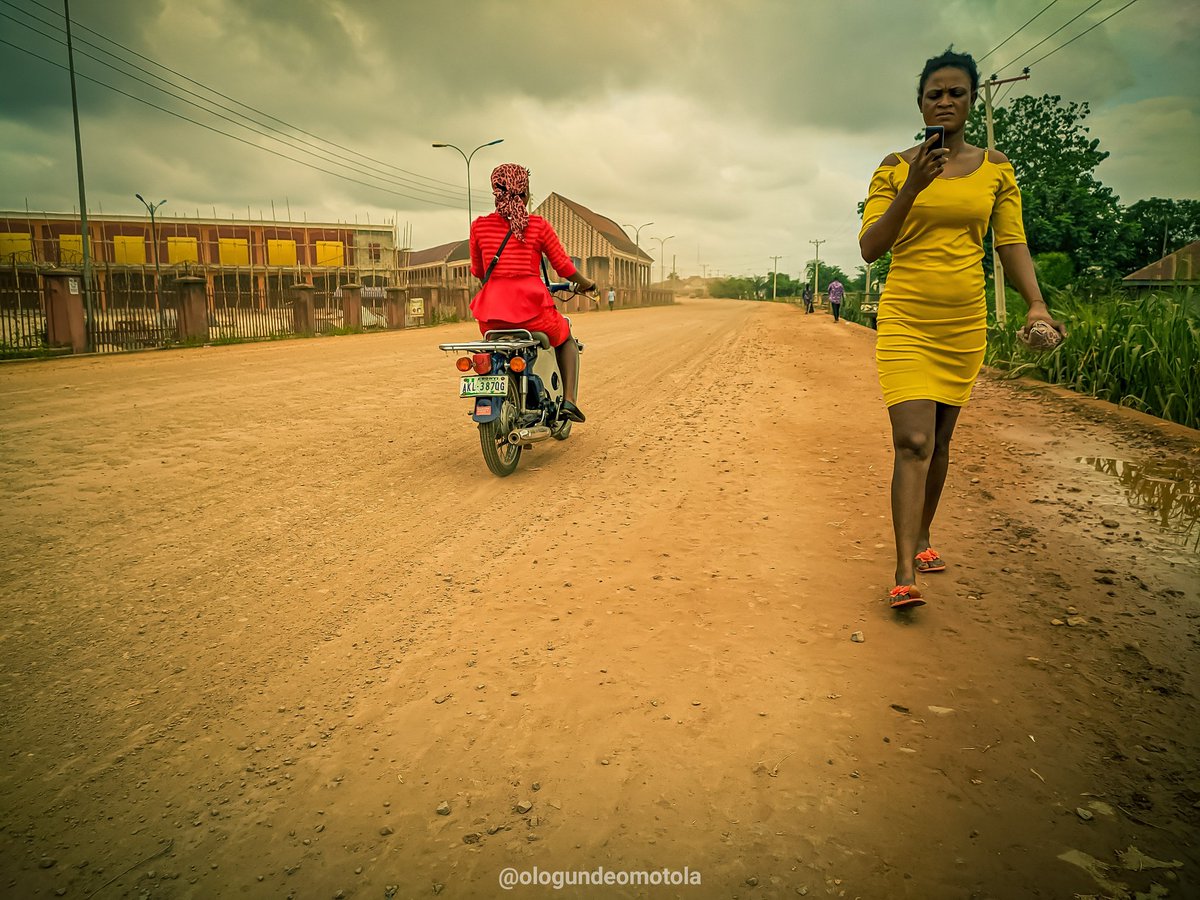 Ologundeomotola's tweet photo. All Directions do comes back to meet
#streetphotography #nikkon #canonusa#ebonyistate #abakaliki #speerandarrows #phonephotography #lightroom #redminote8 #redmicamera #lightaffaires #artimages #localimages #photoshop
https://t.co/BqBlTf8nRG https://t.co/dIUcpKDPyw