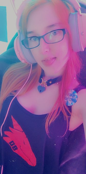 Live on twitch &amp; Onlyfans https://t.co/cbNTRFcXWd https://t.co/5B7QXJtxam https://t.co/4idL0tB0v1