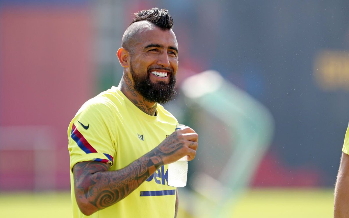 Arturo Vidal: "Pirlo? If he was incredible as a player, imagine him as a coach. He has a real vision of the sport that very few have ever had in football, so I think he can do really well." [yt: daniel habif]