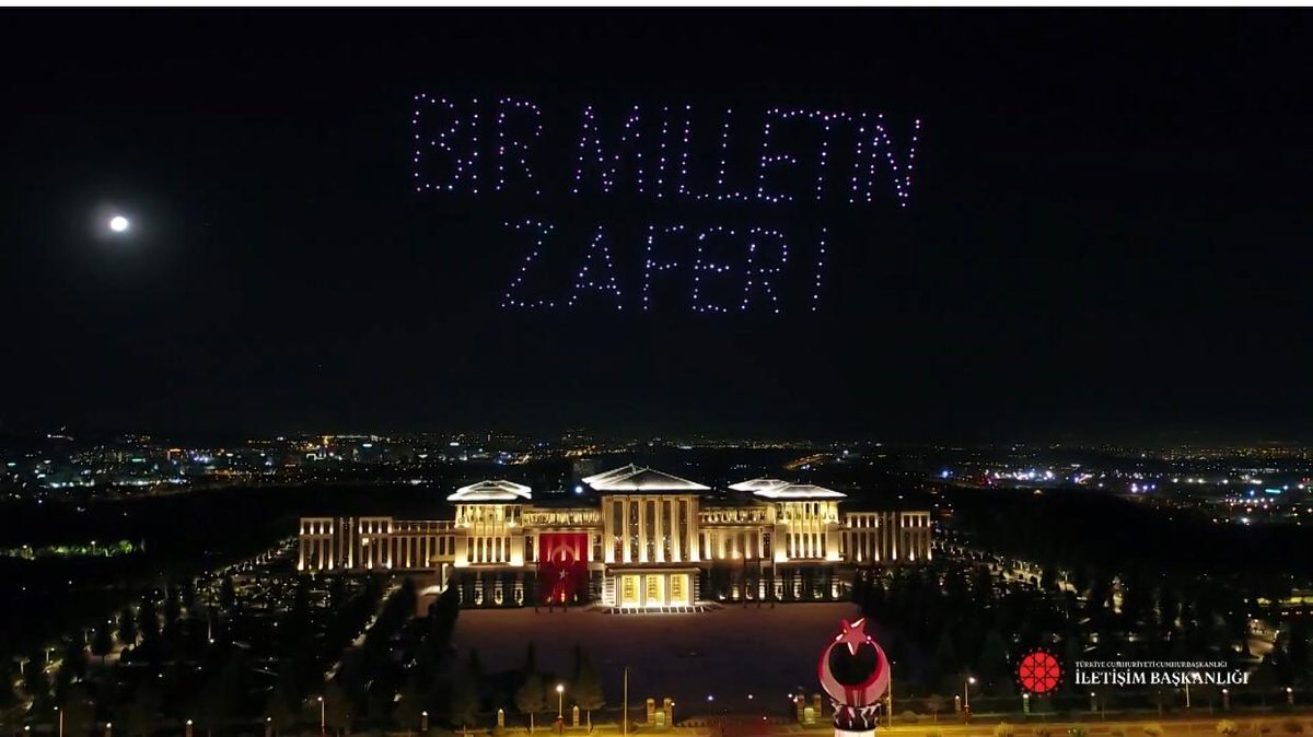 tevfikgoksu's tweet photo. Bu milletin zaferi, bu milletin kurtuluş destanı, bu milletin bağımsızlık sembolü ancak böyle muhteşem kutlanabilirdi. 🇹🇷 #30AğustosZaferBayramı https://t.co/ZTDHWVm5yx