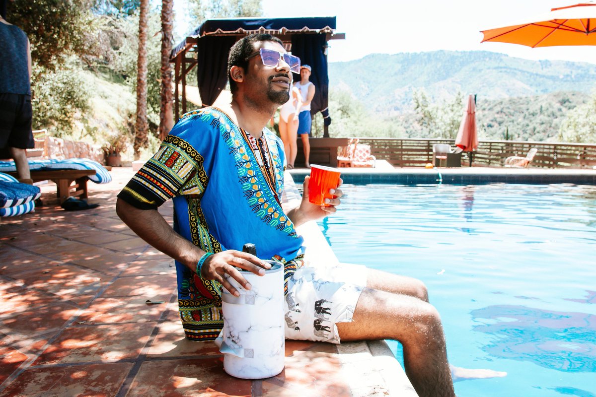 Ingredients for the perfect Sunday Funday
☀️ SUNSHINE
💧 POOL
🍾 CHILLED BUBBLY

chillsystems.com/shop-chillers/