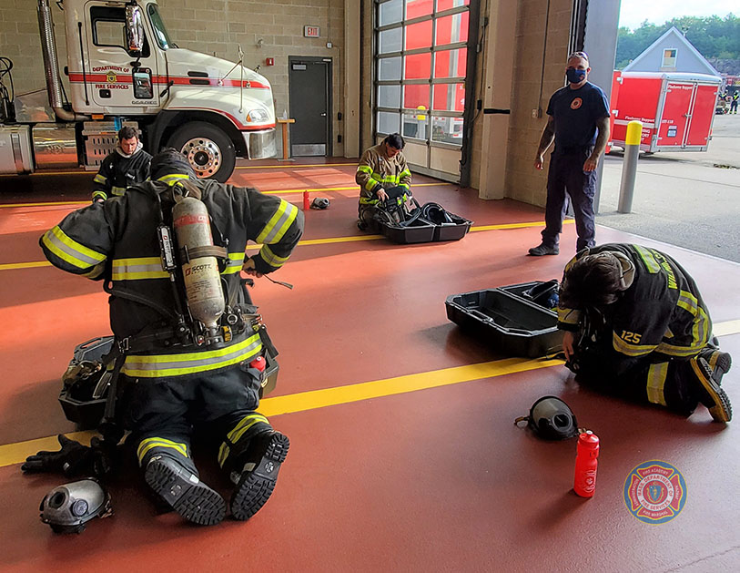 MassDFS's tweet photo. Here are some of #Class285 #recruits learning and practicing SCBA inspection, donning, and doffing under close supervision of MFA instructor. https://t.co/qTqKMWecuJ