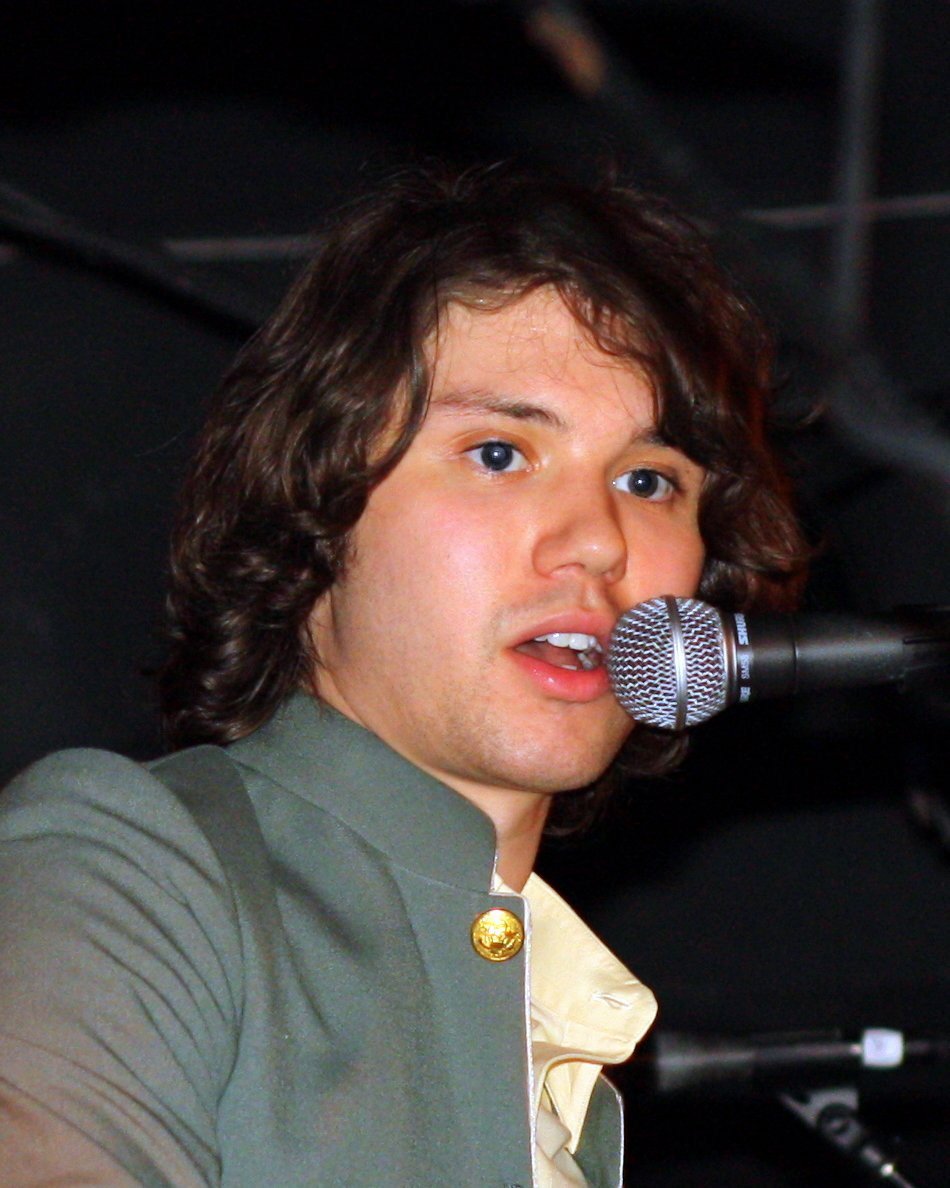 HAPPY BIRTHDAY RYAN ROSS I LOVE U SM !! 