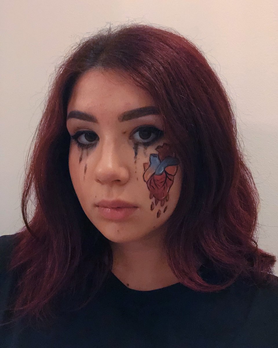 redbeexx's tweet image. “Rip my heart out and leave
On the floor, watch me bleed” 🩸
#STREAMNITSW @REDTEAMCALM  #CALMPromoComp