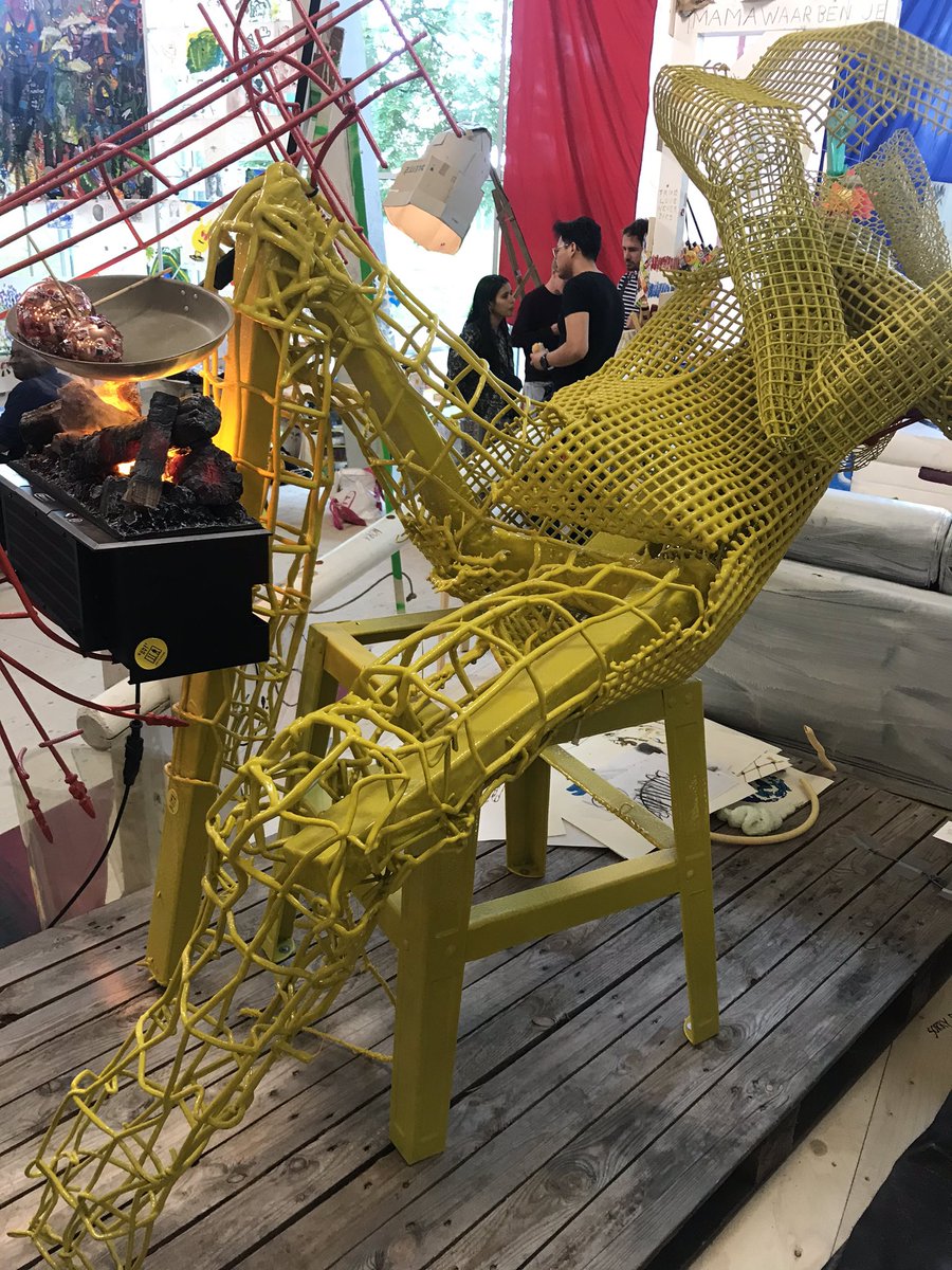 jan_hoekema's tweet image. Voor de vijfde keer #Allyoucanart met en rond #DavidBade in @Kunsthal . David betrok weer veel kunstenaars maar ook Rotterdamse wijken en buurten zoals #Charlois. Ondanks Corona beperkingen weer heel goed geslaagd ook in outreach, prima ruimte in auditorium. Goed , @kunsthal !