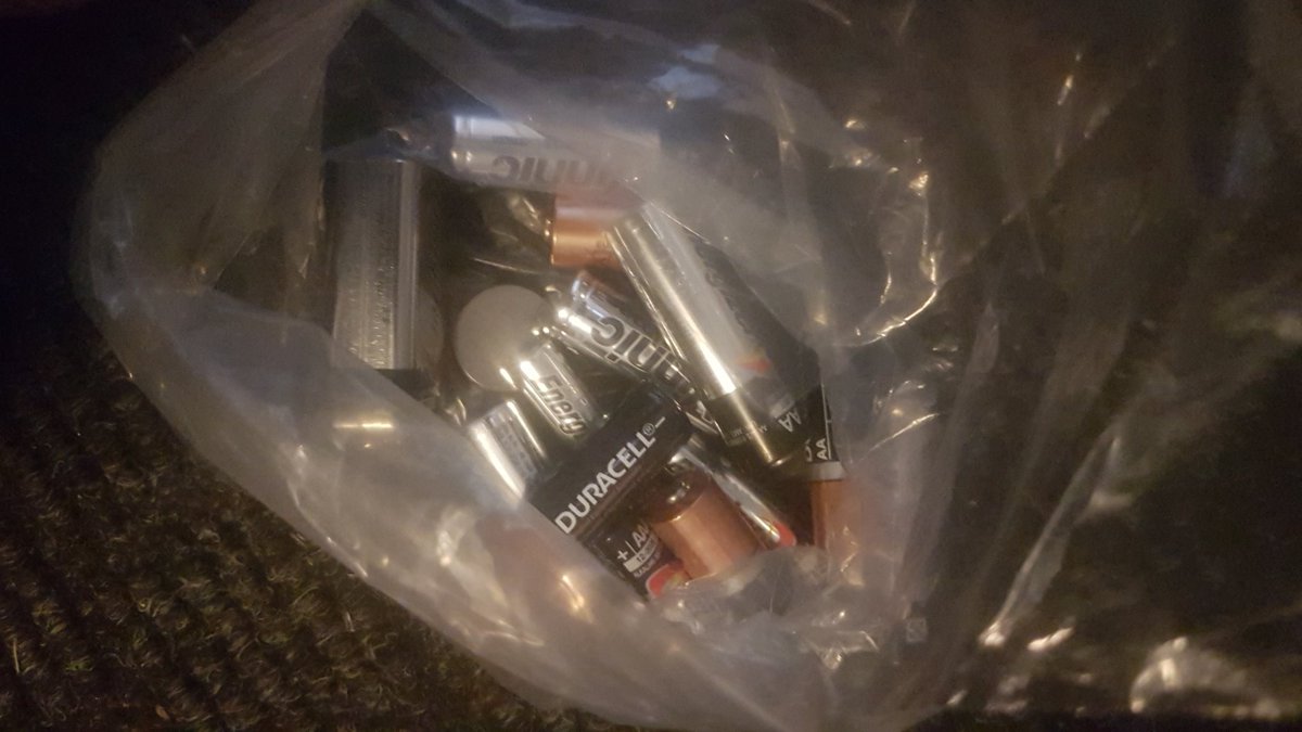 Kwwards's tweet photo. We're phasing out all disposable batteries at our house. When they're out of juice, they get recycled and then replaced with rechargeable ones. ♻️⚡🔋 #aetsustychallenge @AETGroup https://t.co/SzD3BpAhme