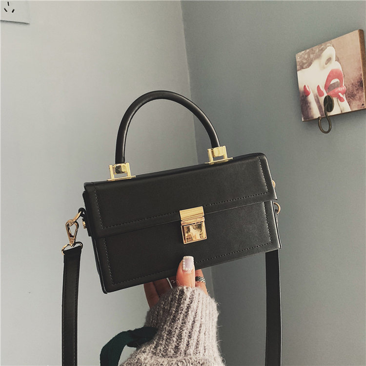 Why RKY0446 2019 portable female bag ladies personality small box Messenger bag can still rank top in the market? angedanlia.com/2019-portable-… #pumaterialbag