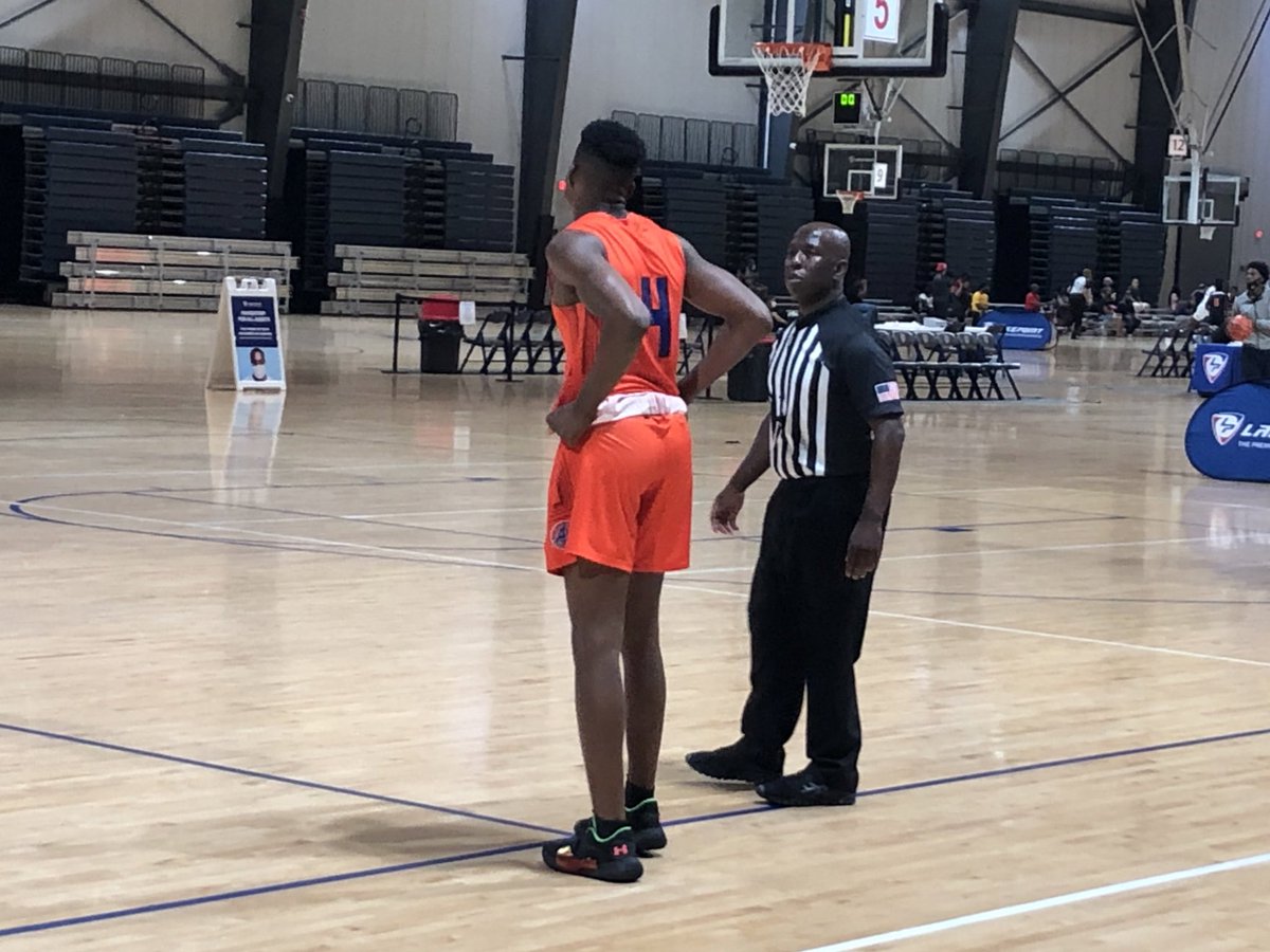 Standouts for @AtlXpress 2022 vs. Double Trouble (75-63 W):
RJ Godfrey-18P 7R 2A
Daniel Pounds-13P 6R 3B (2 3PM)
Juvon Gamory-13P 2R 2A (2 3PM)
JaβKobe Strozier-12P 3R 3A
TJ Clark-11P 3R 2S https://t.co/W6ya06QTsi