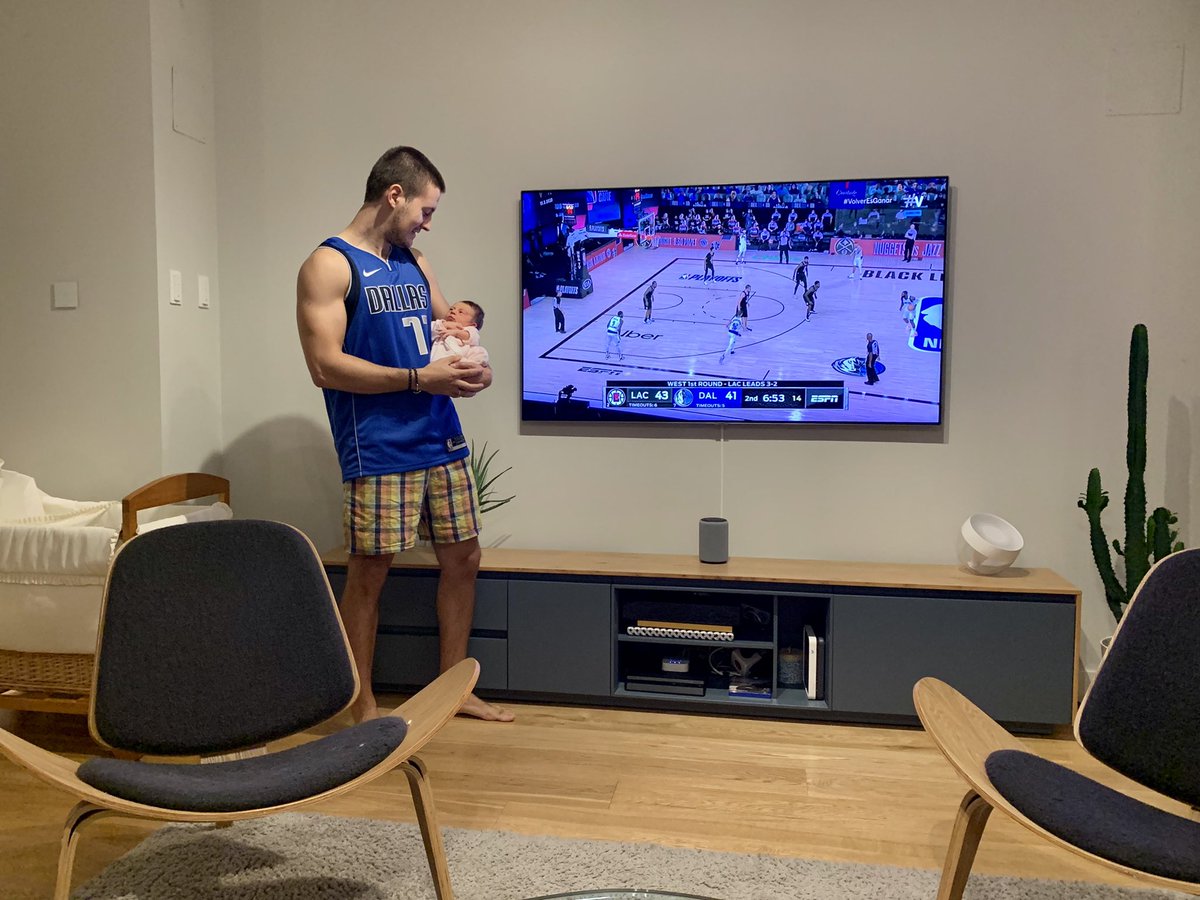 Sofía ya es fans de @luka7doncic #NBASundays