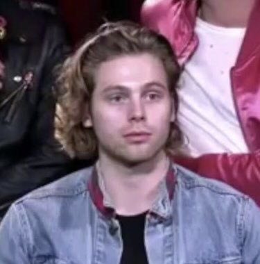 REDTEAMCALM's tweet image. ‼️THIS or THAT‼️
Question 45:
LUKE’S ELEVATOR MUSIC
or
CALUM’S SCOOTER 

#STREAMNITSW