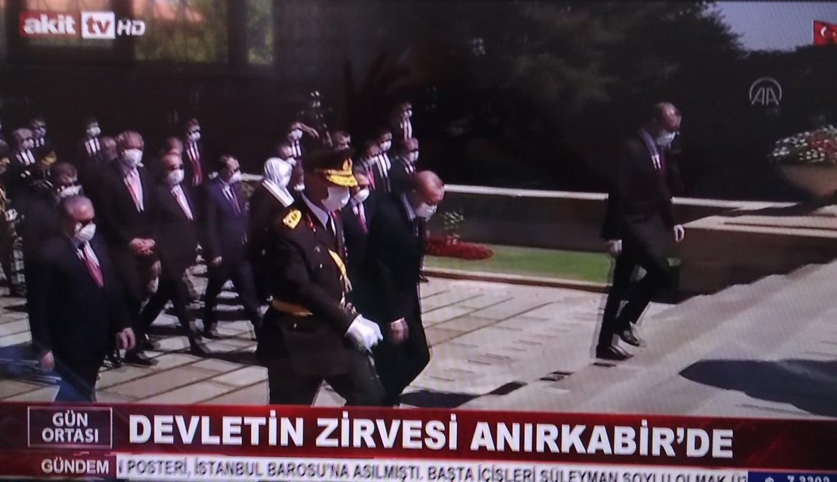 Her milli bayramda provokasyon peşinde koşan, her fırsatta Türk’e ve Türklüğe kinini kusan, Yunan artığı olduğu için Atatürk hazımsızlığı yaşayan bu paçavralar Türk’ün maşeri vicdanında ebediyete dek mahkum olacaklardır. Atatürk’e hasım olan aynı zamanda bizim de hasmımızdır.