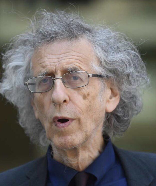 Lady Bracknell tweet media