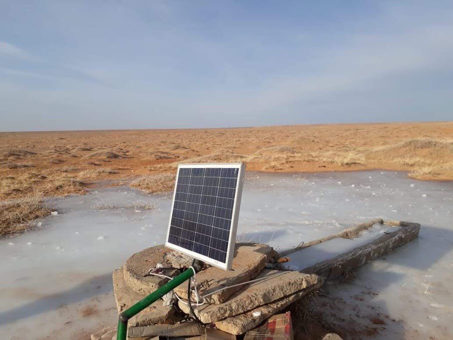 Энд тэнд суварга босгож байхынхаа оронд говьд ийм нарны эрчим хүчээр ажилладаг уст цэг байгуулж байвал мөн ч их буян болно доо. Маш олон араатан жигүүртэн ундаалдаг сайхан газар бий болох юм.