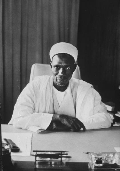 3/ When Nigeria gained Independence on October 1, 1960, Sir Tafawa Balewa doubled as Nigeria's Prime Ministers & Foreign Affairs Advocate, until 1961, when an official Foreign Affairs and Commonwealth Relations Ministry was created.