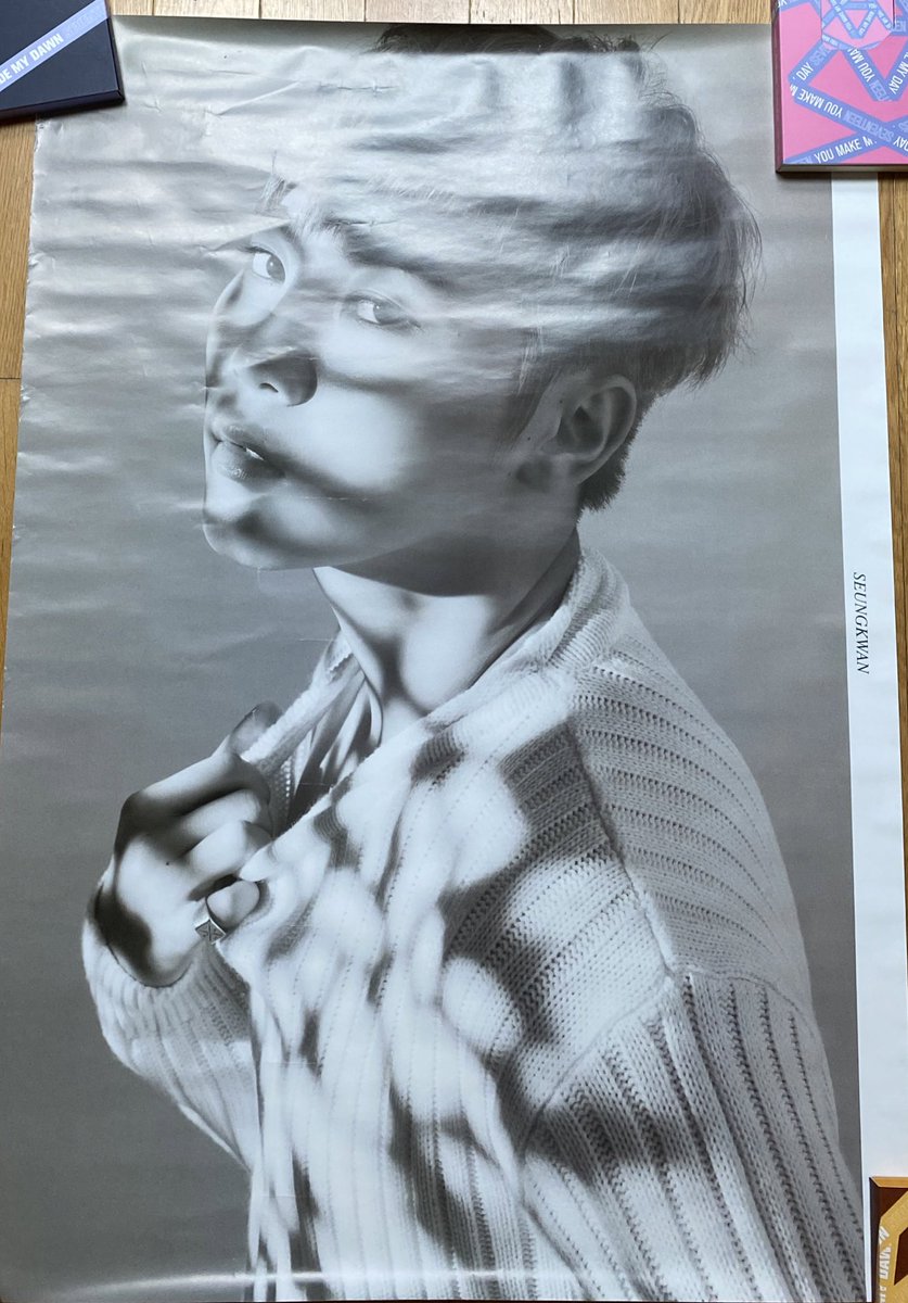 3232_h32's tweet photo. 포스터 https://t.co/SaS2nWn9nP