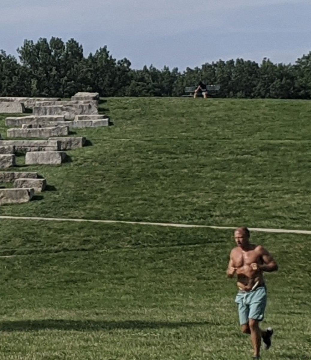 breadf00's tweet image. last night was crazy 😂😂😂