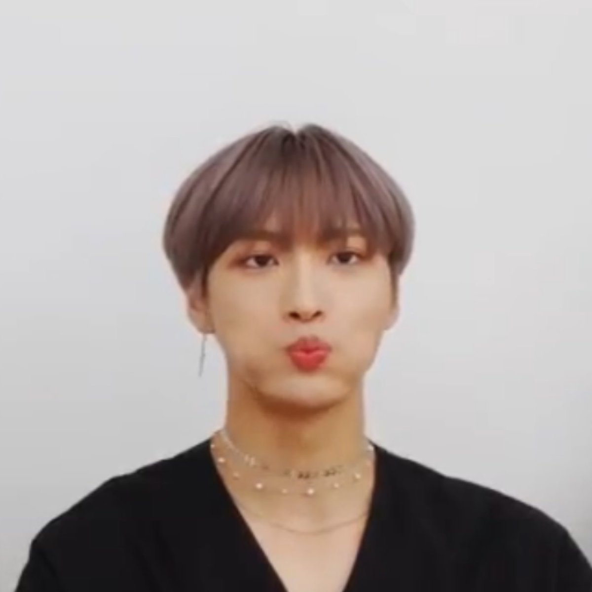 seonghwa as lickitung