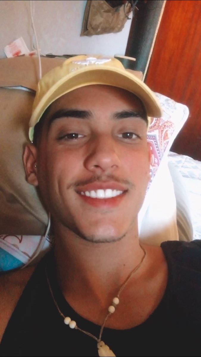 tiogoleme's tweet image. Qualé #LGBTQnaoTemPaz