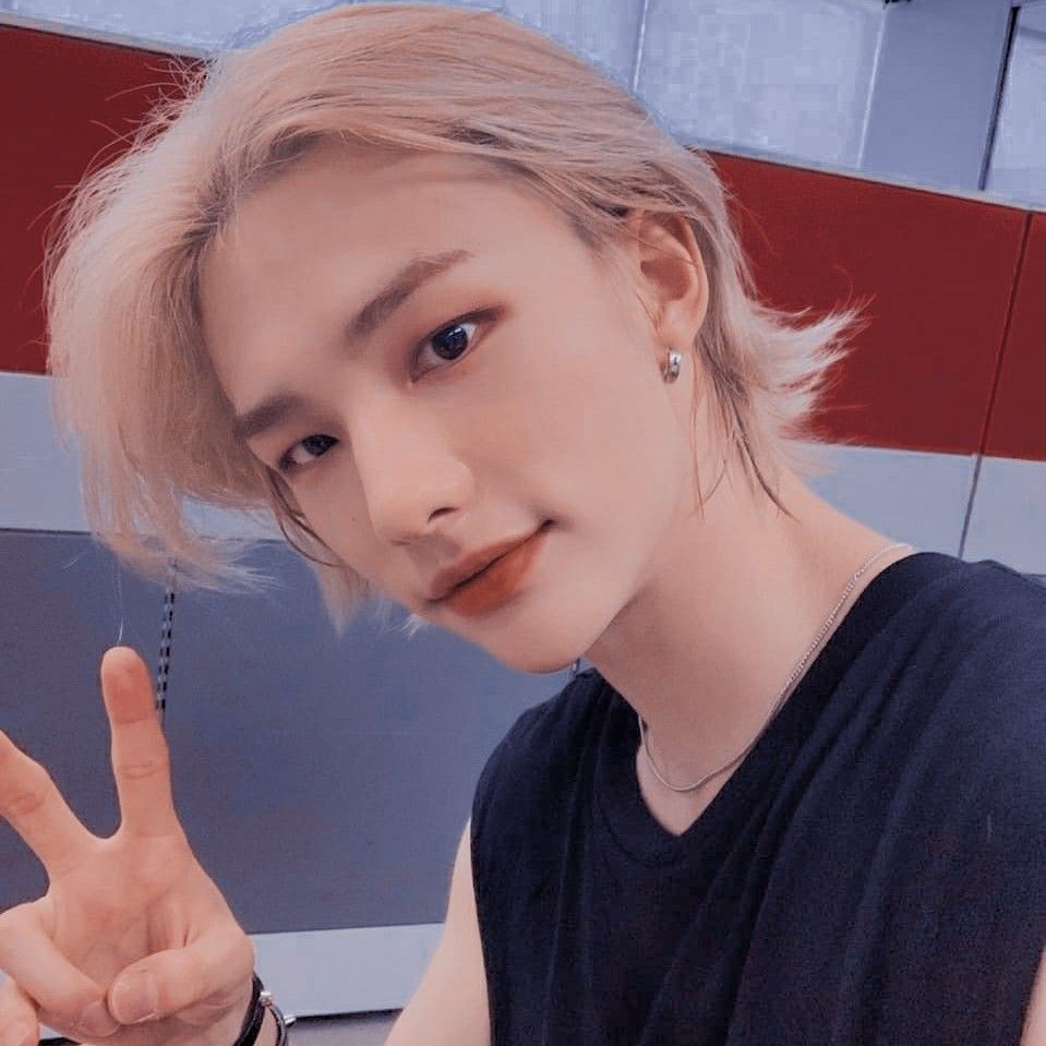 softersunset's tweet photo. * ╱ This is the debut of . . ⃗. ERIC ⃔ #Sweet_Debut · #ER1C_6TEEN ♡ 200830
Hoy estuve para apoyar a mi bebé mimado en su debut, ya sabe que le deseo lo mejor porque le adoro muchísimo, espero le vaya excelente. ❤️ https://t.co/BhPMFOuOeb