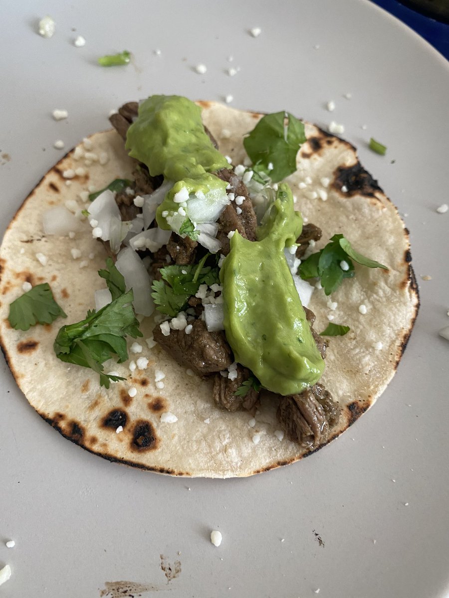 JessbrianneHtx's tweet photo. Yessica out here making homemade ass tacos 💃🏼 https://t.co/dgt8r6yOsk