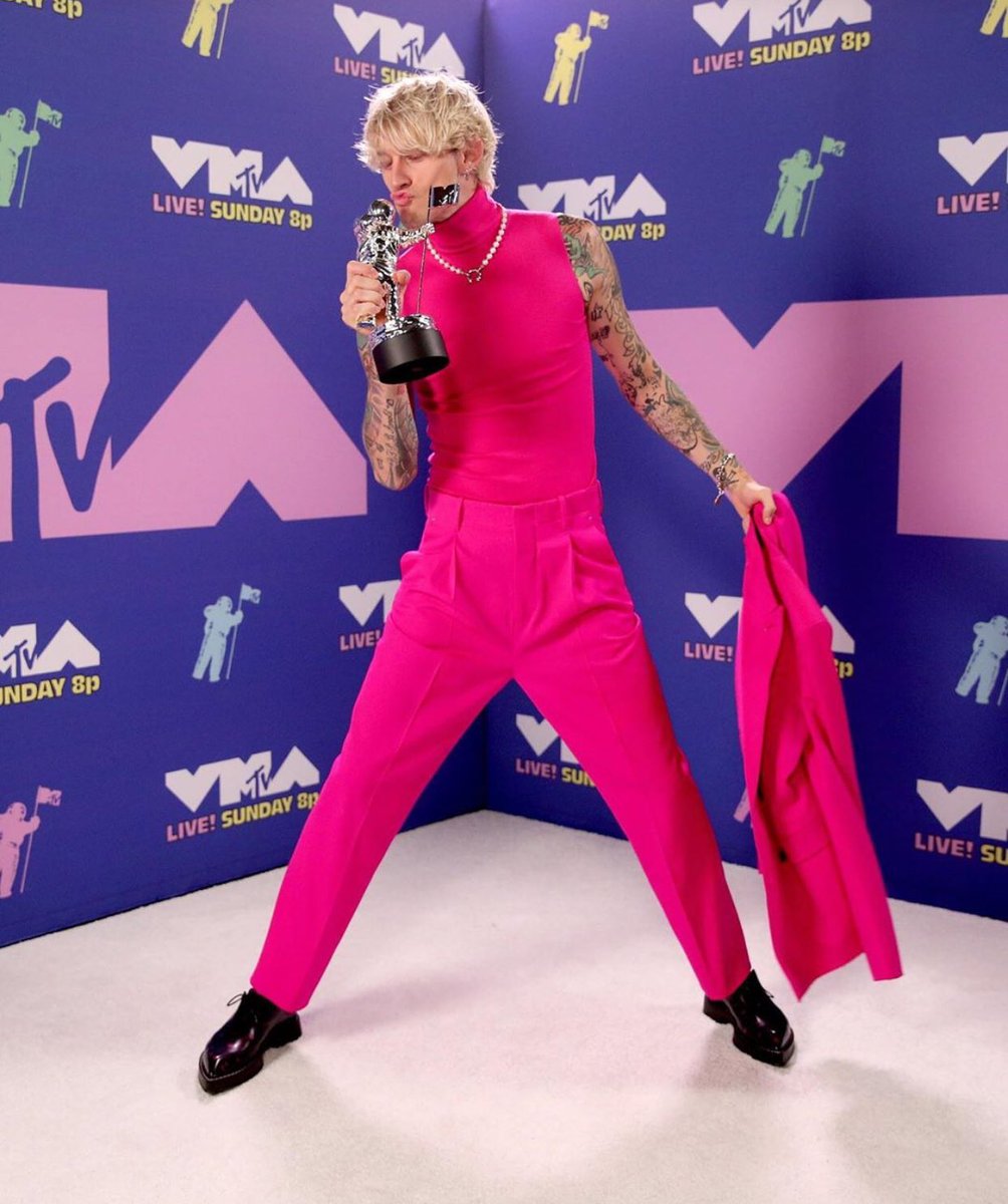 EST WE THE HARDEST #VMAS