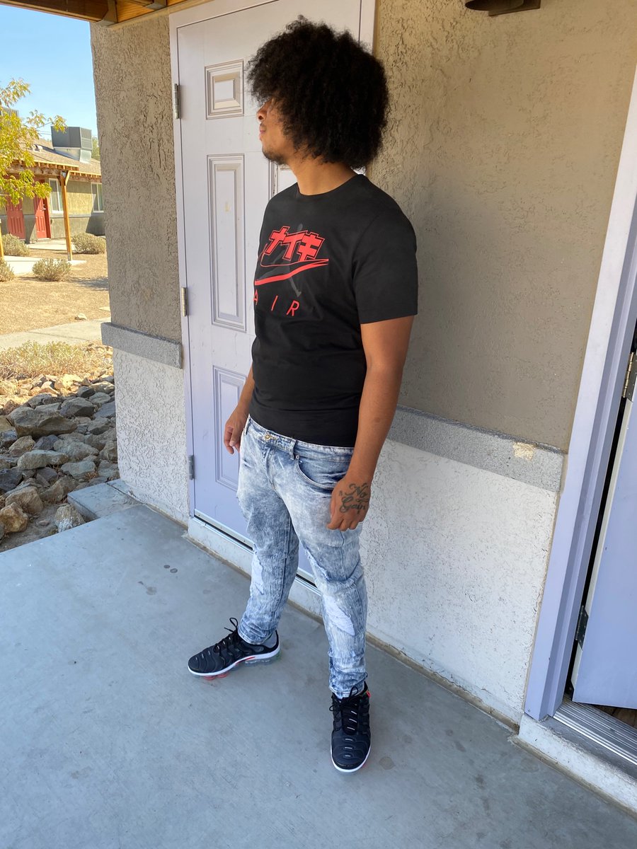 HunnaRicko4's tweet image. Sum light 🥶