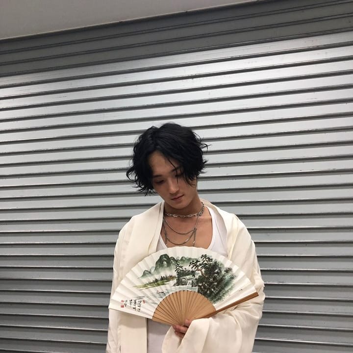 Yang jiwan teniendo uno de los estilos más cool a necessary thread
