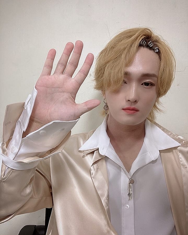 Yang jiwan teniendo uno de los estilos más cool a necessary thread
