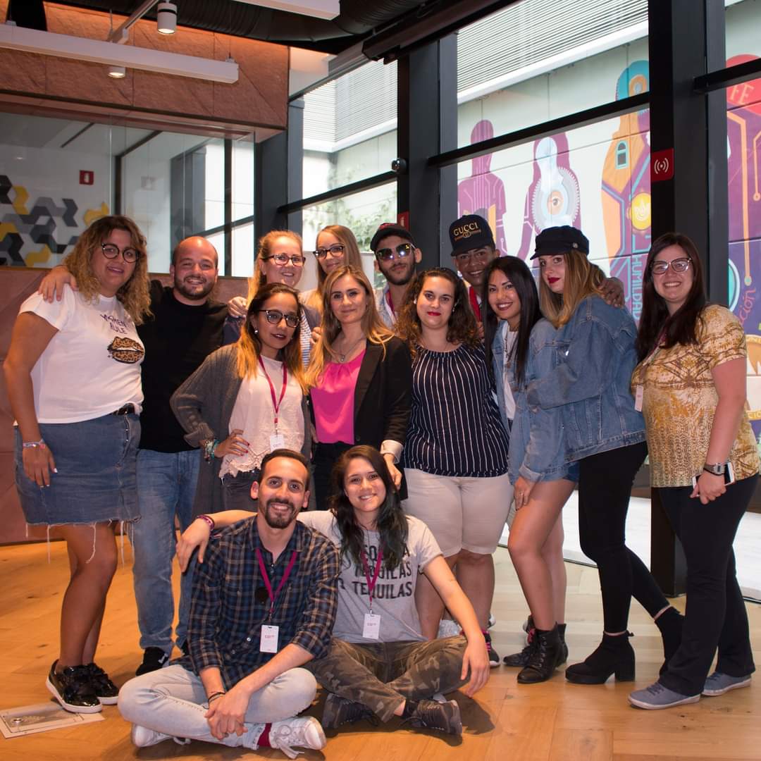 Mauri_Cauduro's tweet photo. Eu não tenho e nunca terei palavras pra agradecer todo o carinho que tu sempre teve comigo. Muito obrigada por ser essa mulher forte, valente, um exemplo pra mim, por sempre estar aqui e me receber de braços abertos ♥️🙏  #PromotoraMX #mexico #cdmx @BlancaIreriES https://t.co/f8AWAwSxde