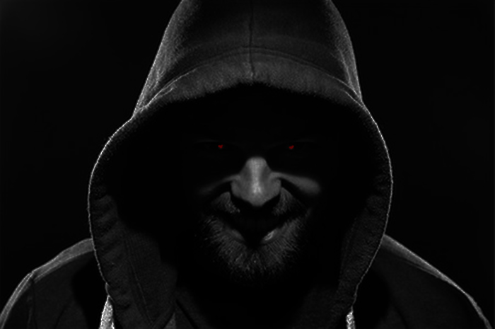 HauntAndMurder's tweet photo. Closer than you think.  Stay tuned. He is coming #murdermysteryrealexperience #truecrime #murdermystery #supernatural #serialkiller #experiencemakers #experience #VMAs https://t.co/OmqO9ajPEq
