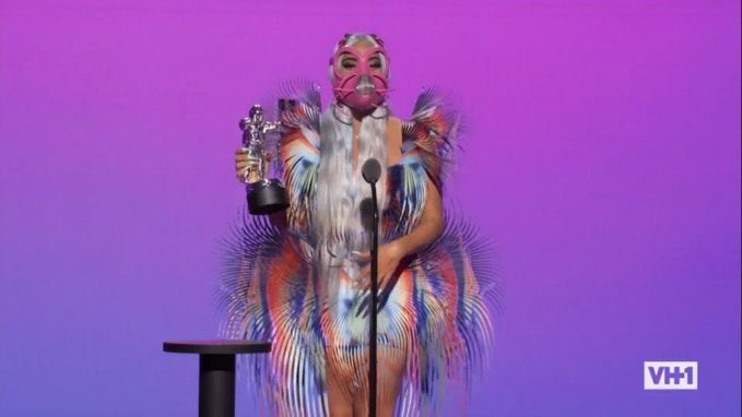 mother monster accepting her best collab award  #vmas  
