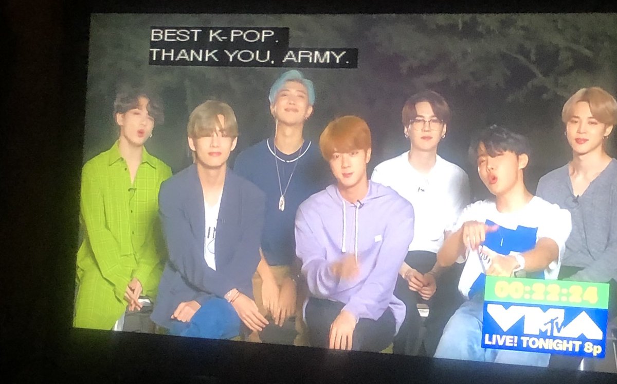 erikapriscilla3's tweet image. #vmas #bts