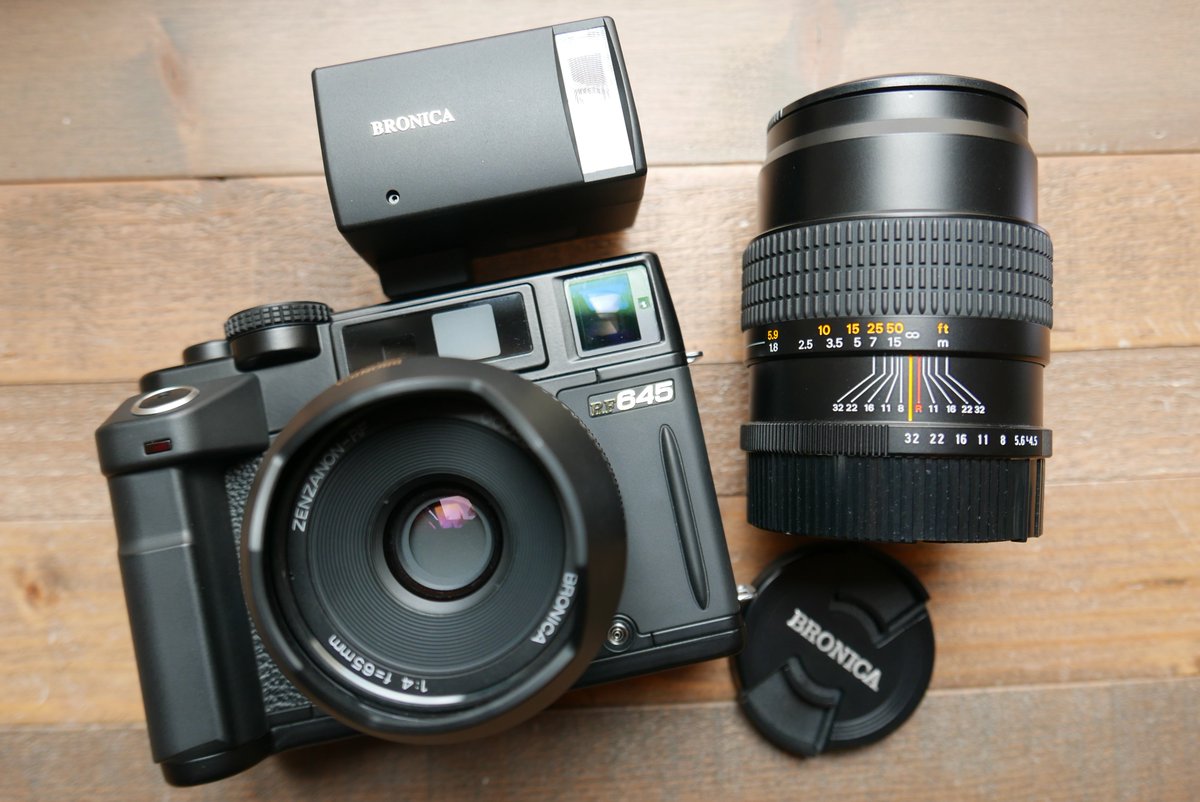 bronica rf645. bronica rf645.