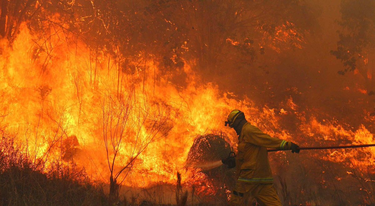 wxman91s's tweet photo. Por favor difundan los incendios en argentina, nadie difunde nada y necesitamos ayuda https://t.co/91LpQyPcBC