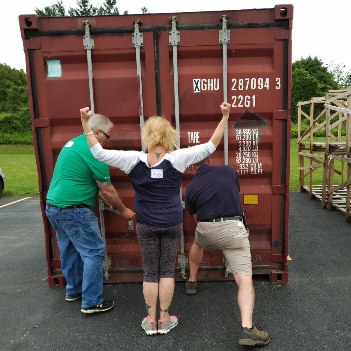 NO60KW's tweet photo. The sea container door closing signals the end of our gathering but the beginning of our sharing with our sisters and brothers in Baker Lake , Nunavut. Thanks to the many #volunteers and #donors who made this project a success in a very difficult year. #ssvp #ssvpdosomething https://t.co/4E7Sj2IiBB