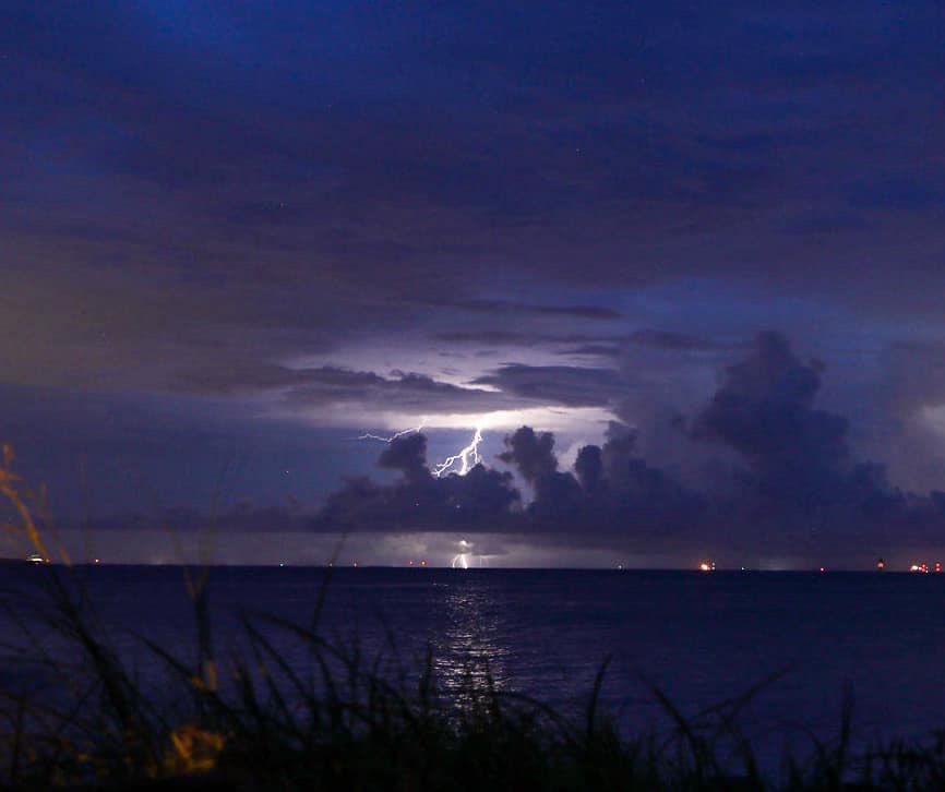 ThomasGeboyWX's tweet photo. Some incredible views captured from Dauphin Island this morning!

📸 Dusty Dixon 

@NWSMobile @StormHour https://t.co/9zarF3J815