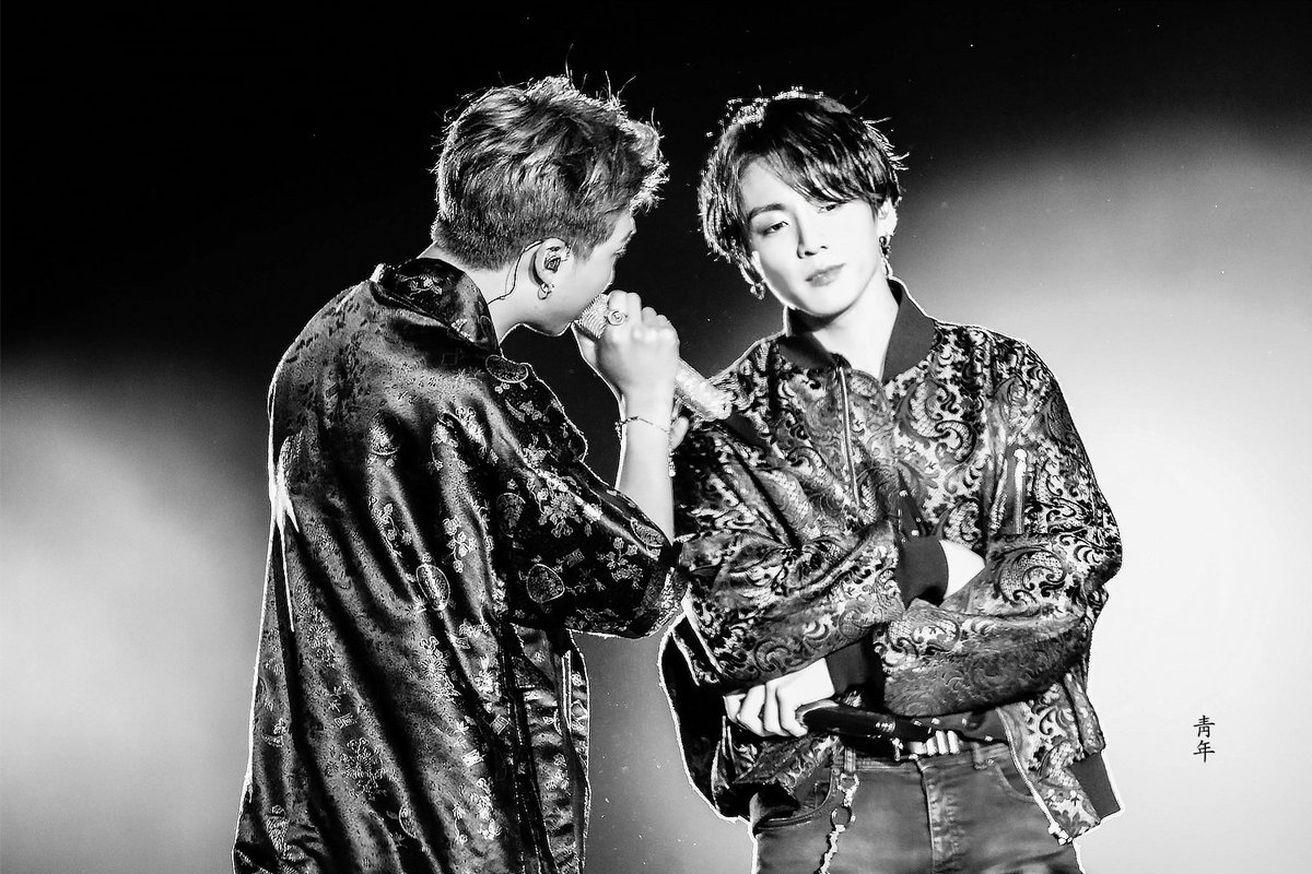 azir_sangri88's tweet photo. Joonie's greeting Kookie a "Happy Birthday " on Weverse😭💜 #NamKook our #SeptemberMiracles https://t.co/PqFKp7LgDz