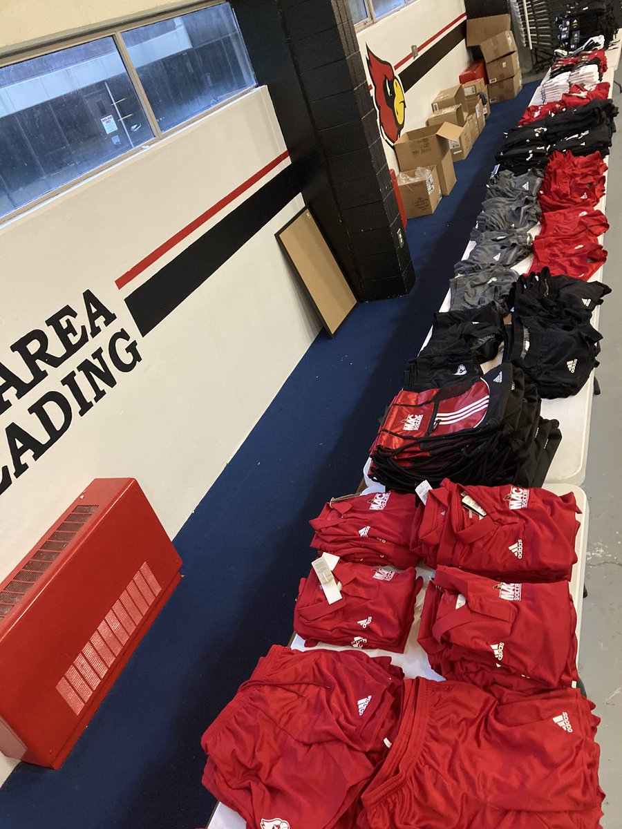 DanMartin12's tweet photo. Gear pickup tomorrow! #MACsoccer https://t.co/anIXfxOYjR
