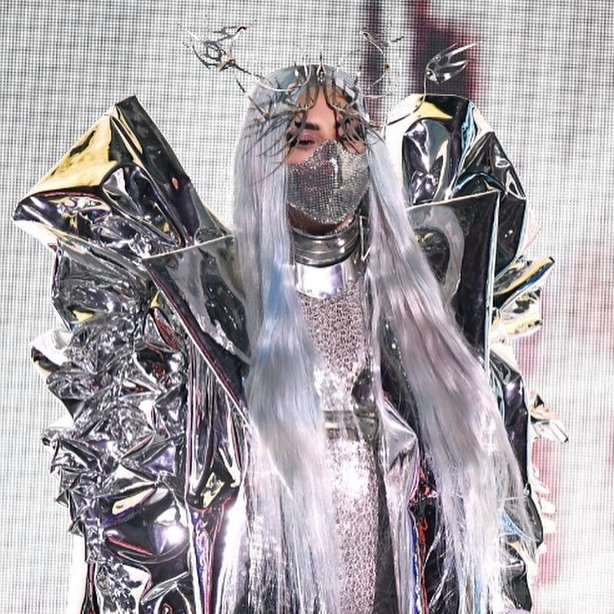 CulturaColectiv's tweet photo. ¿Qué cubrebocas de @ladygaga en los #VMAs eres? Etiquétate tú mismo 🤩 https://t.co/Ow5uB3Jq3U