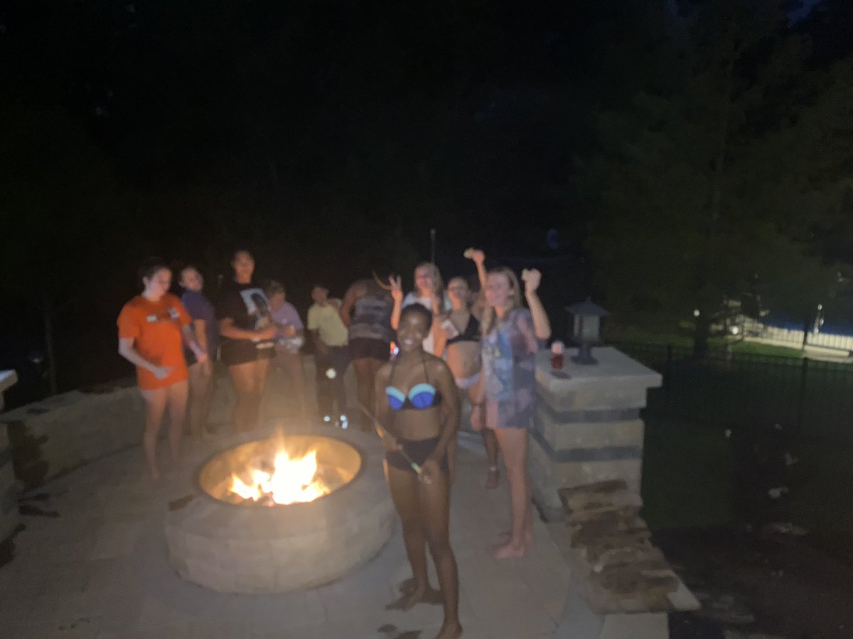 JrFeverMedia's tweet photo. About last night. Jr. Indiana Fever team bonding. Thanks to @Kemelgor  for hosting a wonderful party. All the girls and parents had a blast. https://t.co/NdEwrPZ5Hq